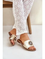 Kožené sandály s ozdobou na plochém podpatku Zazoo model 21682450 zlaté - Boto Kožené sandály s ozdobou na plochém podpatku Zazoo model 21682450 zlaté - Boto