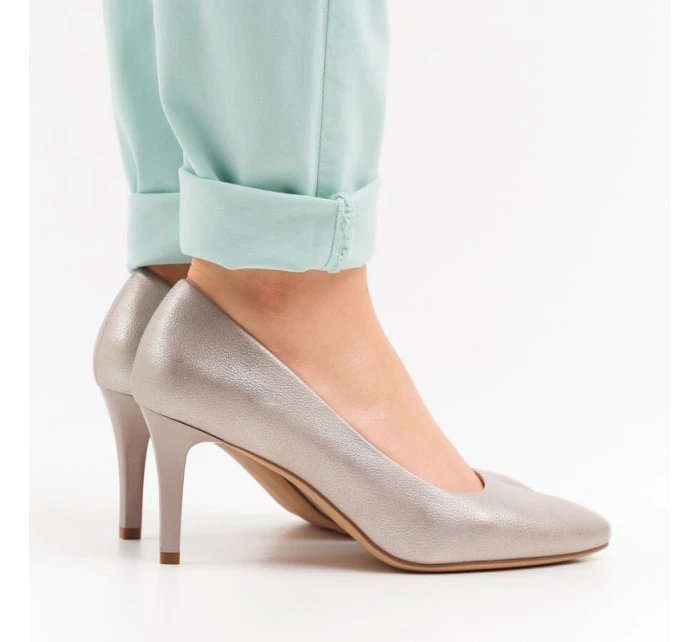 Sergio Leone W 1336 zlaté podpätky