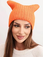 Dámska zimná čiapka s vlnou z rebrovaného úpletu mačacieho strihu K419 oranžová