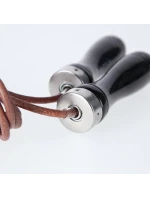 Kožené švihadlo  model 19372756 - HMS