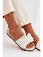 Dámské pantofle na ploché podrážce s mašlí bílé Amivelle