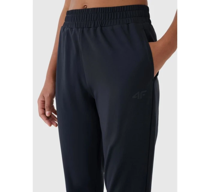 Dámske rýchloschnúce tréningové nohavice 4F 4FWMM00TFTRF1066-20S Dámske rýchloschnúce tréningové nohavice 4F 4FWMM00TFTRF1066-20S