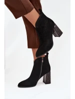 Kožené semišové dámské kotníkové boty na podpatku s Černé model 21711901 - Boto