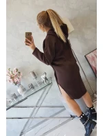 Šaty s kapucí a bočním rozparkem hnědé Šaty s kapucí a bočním rozparkem hnědé