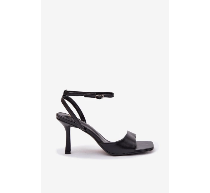 Dámské sandály na podpatku Eko kůže Černé model 21788209 - Boto Dámské sandály na podpatku Eko kůže Černé model 21788209 - Boto