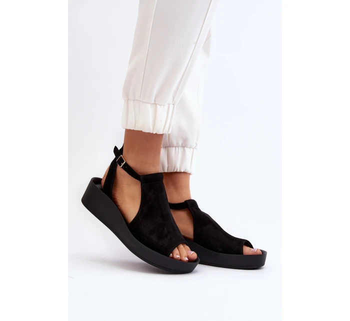 model 21646128 Dámské sandály z semiše Černé - Zazoo