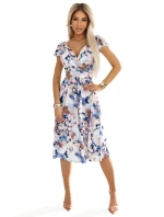model 21081626 MATILDE Dámské šaty s výstřihem a krátkými rukávy béžové a modré květy - numoco