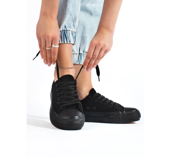 Pohodlné čierne tenisky pre ženy bez podpätku Pohodlné čierne tenisky pre ženy bez podpätku