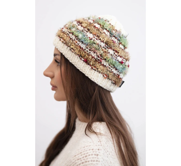 Dámská zimní vlněná čepice s ozdobnými krystalky K399 černá