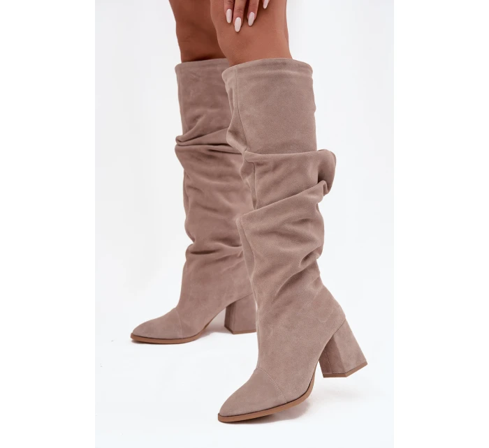 Dámské kozačky na podpatku Béžová Zazoo model 21802008 - ZOiO Dámské kozačky na podpatku Béžová Zazoo model 21802008 - ZOiO