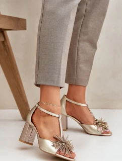 Sandále na podpätku model 212584 Krok vo veľkom štýle