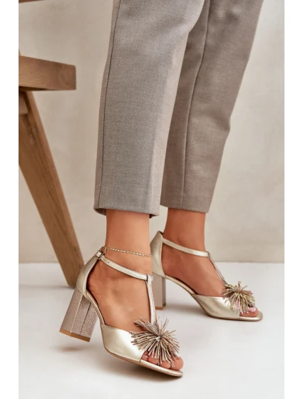 Sandále na podpätku model 212584 Krok vo veľkom štýle