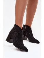 Botki Damskie Na Słupku Ze Zdobieniem D&A MR52-133 Czarne