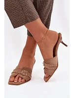 Žabky na podpätku model 225373 Krok vo veľkom štýle