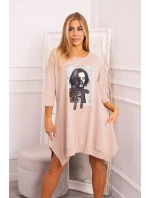 Šaty s potlačou a rozšírenou spodnou časťou béžovej Šaty s potlačou a rozšírenou spodnou časťou béžovej