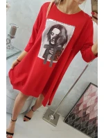 Šaty s potlačou a rozšírenou spodnou časťou červené