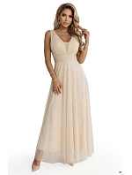 Dlouhé maxi šaty s třpytkami a hlubokým výstřihem model 22085443 - numoco basic Dlouhé maxi šaty s třpytkami a hlubokým výstřihem model 22085443 - numoco basic