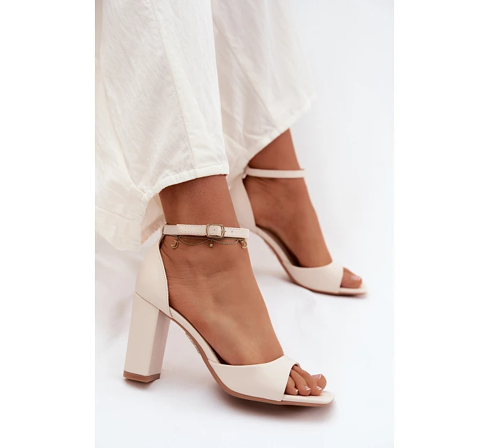 Dámské sandály na podpatku z imitace kůže světle béžové model 22122799 - Boto