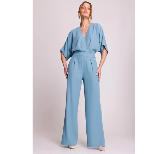 Kombinéza s širokými nohavicemi a výstřihem nebesky modrá model 20966157 - STYLOVE Kombinéza s širokými nohavicemi a výstřihem nebesky modrá model 20966157 - STYLOVE