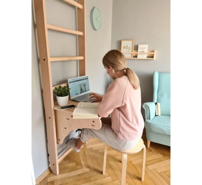 DREVENÝ REBRÍK S LAVIČKOU 112