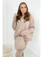 Bavlněná souprava s vyšívaným nápisem Paradise tmavě béžová Bavlněná souprava s vyšívaným nápisem Paradise tmavě béžová