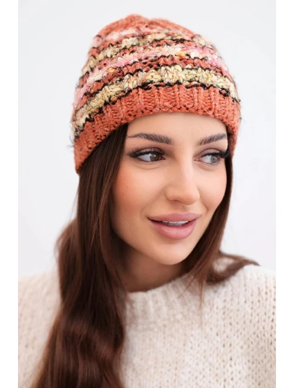 Dámska zimná čiapka s farebným vláknom a elastickou šnúrkou K352 červená