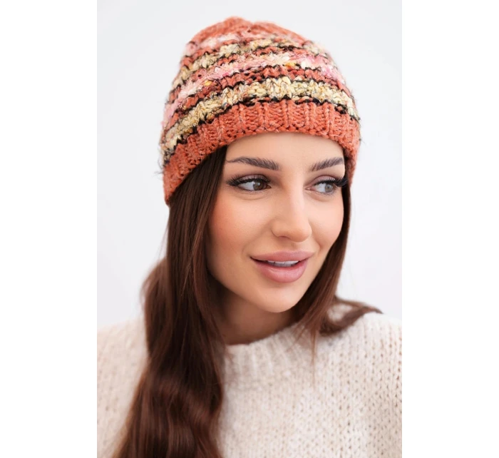 Dámska zimná čiapka s farebným vláknom a elastickou šnúrkou K352 červená