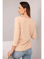 Dámska blúzka s lodičkovým výstrihom béžová