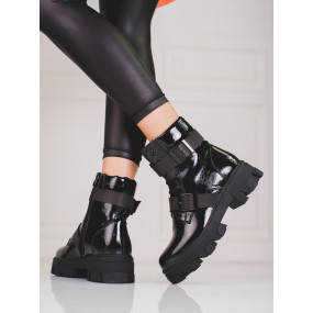Jedinečné čierne dámske členkové topánky na plochom podpätku