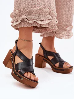 Sandále na podpätku model 214744 Vykročte štýlovo