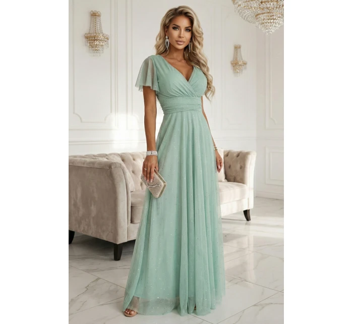 dlouhé třpytivé šaty s výstřihem a krátkými rukávy pistáciová barva model 22019068 - numoco basic