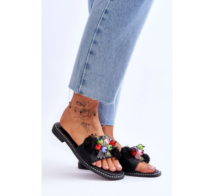 Pantofle s ozdobnými korálky model 21619232 Černé - S.Barski