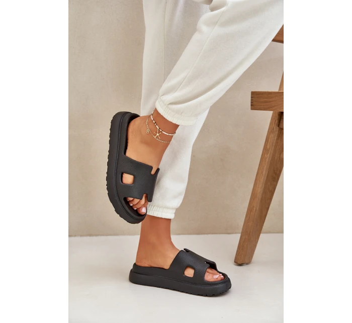 Piankowe Klapki Z Wycięciami Czarne Neladith Piankowe Klapki Z Wycięciami Czarne Neladith