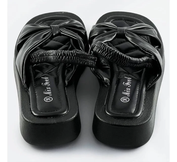 Černé sandály na platformě model 17349568 - Mix Feel