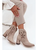 Semišové dámské kotníčkové boty na podpatku  Cappuccino model 21713248 - Zazoo