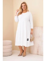Dámske bavlnené šaty s volánmi a volánovými rukávmi v bielej farbe
