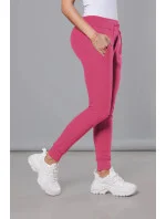 Růžové teplákové kalhoty model 17672210 - J.STYLE Růžové teplákové kalhoty model 17672210 - J.STYLE