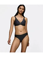 BODY MAKE-UP ILLUSION LACE - Pohodlná podprsenka s 3D kosticami Triumph BODY MAKE-UP ILLUSION LACE - Pohodlná podprsenka s 3D kosticami Triumph