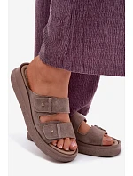 Kožené semišové dámské pantofle na platformě model 22126001 Tmavě béžové - VINCEZA