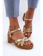 Dámske sandále na vysokom podpätku z ekokože, zlaté Assames Dámske sandále na vysokom podpätku z ekokože, zlaté Assames