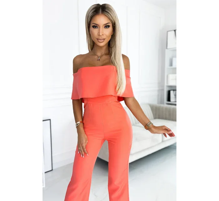 Dámský overal v broskvové barvě s volánkem a odhalenými rameny model 18478723 - Bergamo Dámský overal v broskvové barvě s volánkem a odhalenými rameny model 18478723 - Bergamo