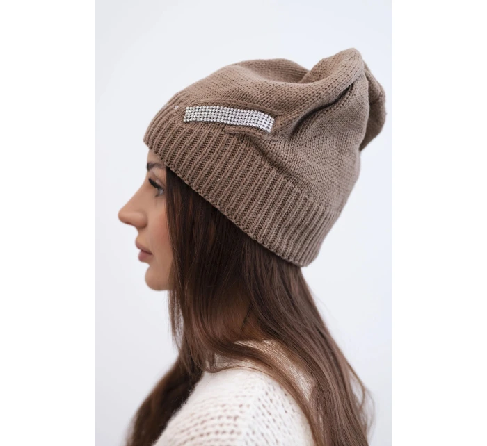 Dámská zimní vlněná čepice s ozdobnými krystalky K399 černá