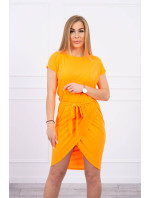 Zaväzovacie šaty s neónovo oranžovou spodnou časťou
