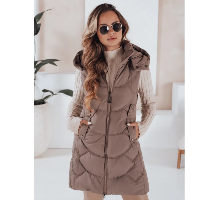 Dámská zateplená prošívaná vesta latte Dstreet model 21991366 - FashionStreet Dámská zateplená prošívaná vesta latte Dstreet model 21991366 - FashionStreet