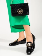 Krásne dámske čierne poltopánky bez podpätku Krásne dámske čierne poltopánky bez podpätku