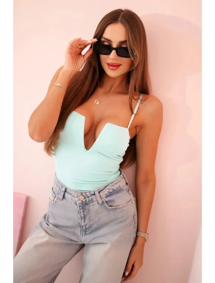 Dámská halenka s body bez model 20985507 volánky a výstřihem do V mincovna - K-Fashion Dámská halenka s body bez model 20985507 volánky a výstřihem do V mincovna - K-Fashion