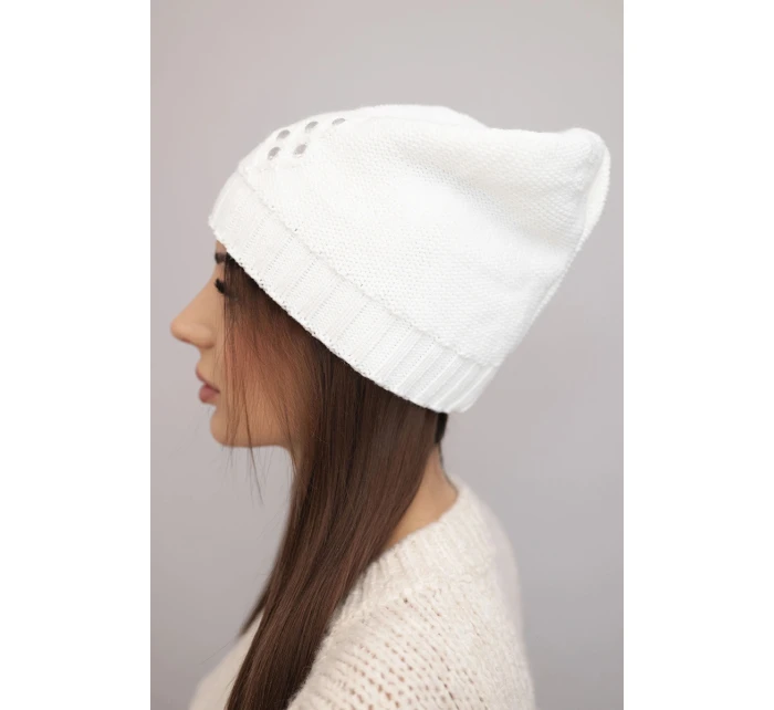 Dámska zimná čiapka s ozdobným kvetom a zirkónom K400 biela