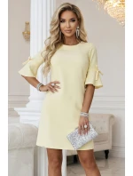 Dámské trapézové šaty s vázáním na rukávech pastelově žluté model 22022940 - numoco