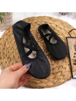 Dívčí kožené baleríny černé model 17296811 - Nazo