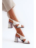 Dámské sandály na podpatku bílé D&A model 21655809 - S.Barski Dámské sandály na podpatku bílé D&A model 21655809 - S.Barski